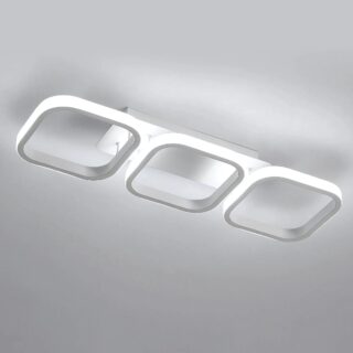 Plafonnier LED moderne 3 carrés alignés en métal blanc et acrylique. Les LED sont allumées.