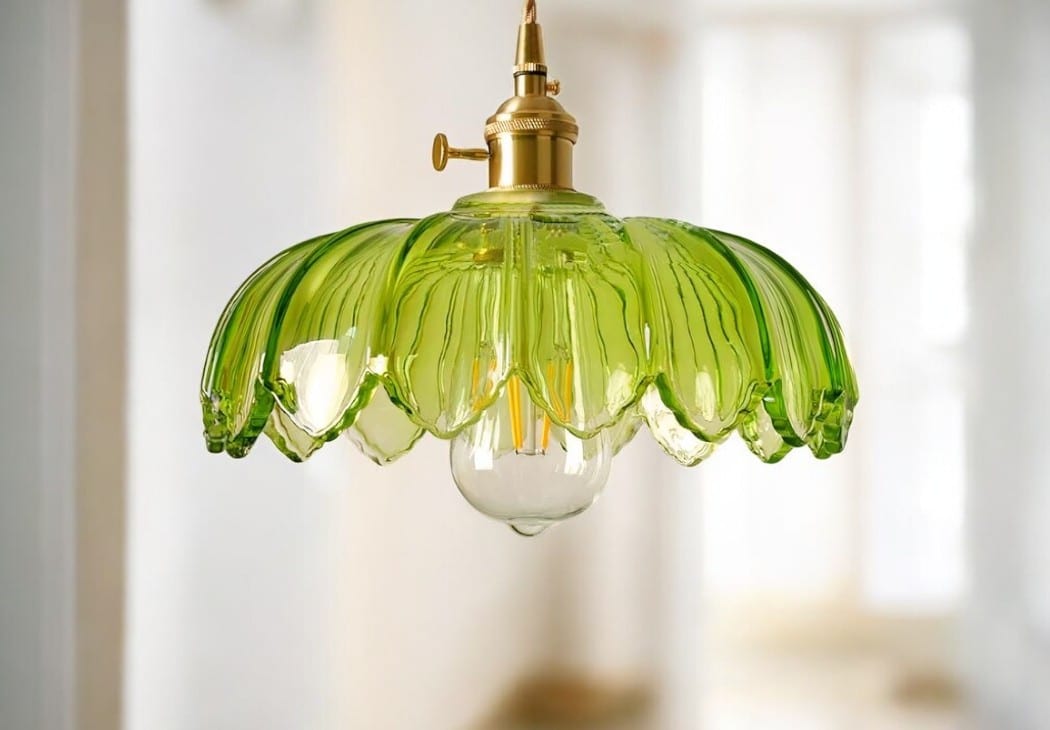 Lustre suspension doré avec abat-jour en verre rayé, plafonnier pour cuisine, salon, chambre, Vert, L | Leroy Merlin