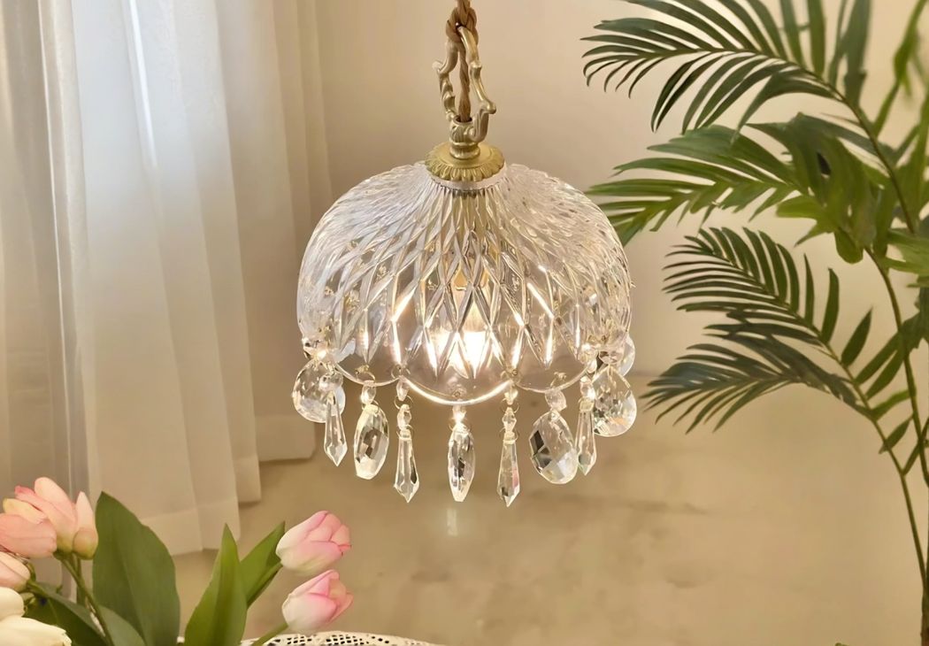 IMG_03_2025_Plafonnier_suspendu_rétro_en_cuivre_et_cristal_11