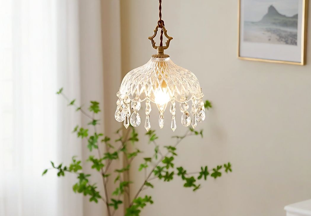 IMG_03_2025_Plafonnier_suspendu_rétro_en_cuivre_et_cristal_9