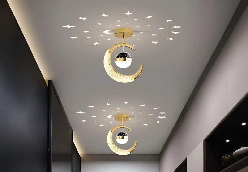 IMG_03_2025_plafonnier_LED_ en_forme_de_lune_avec_projections_6