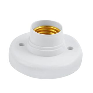 Douille plafonnier pratique au style rétro de couleur blanche sur fond blanc.